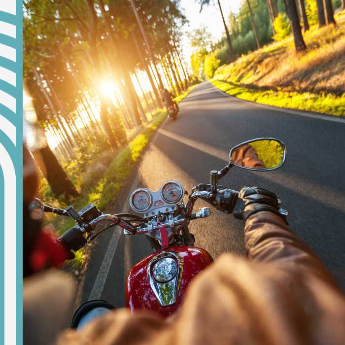 Con pase de carro se puede manejar moto